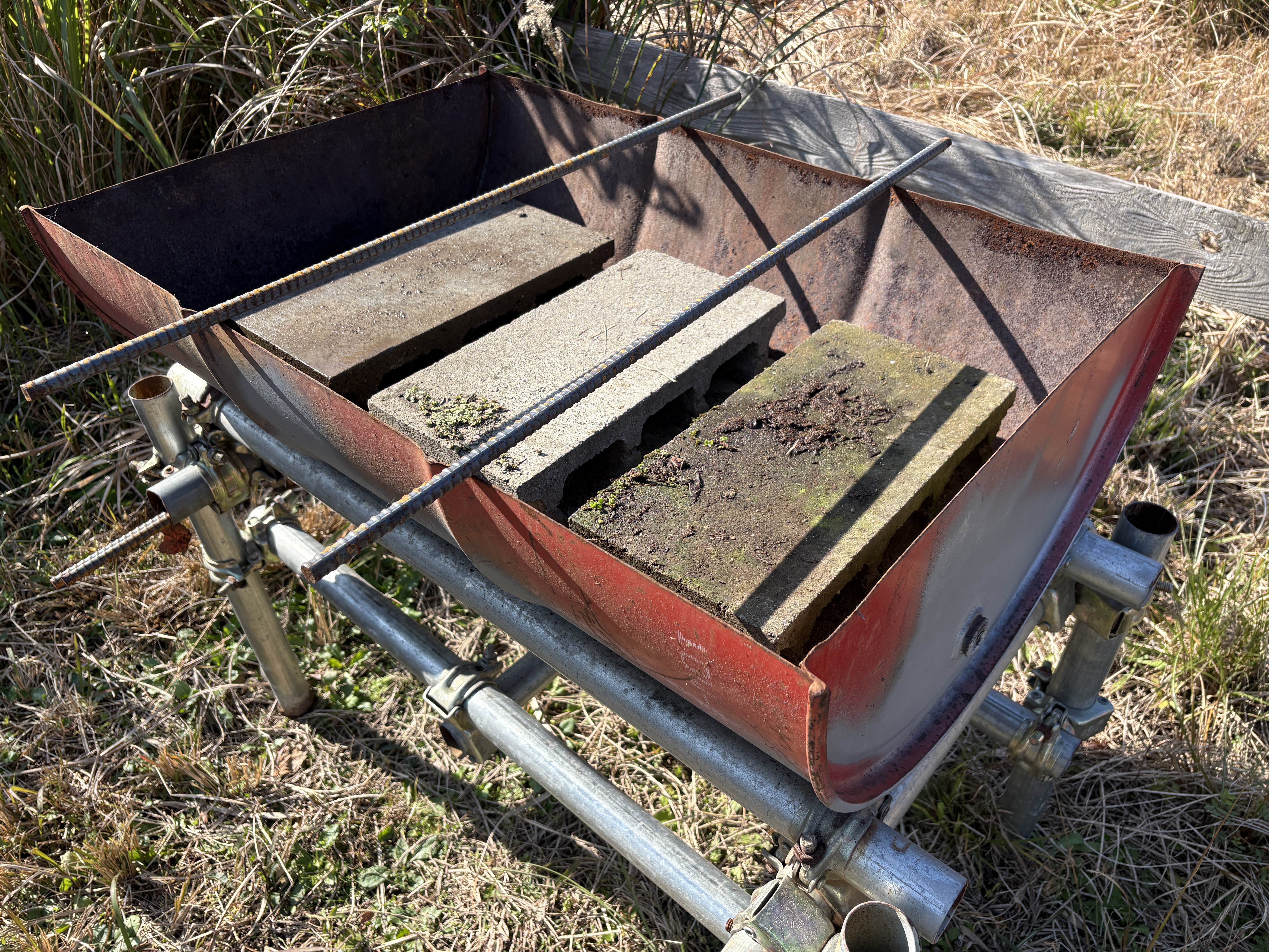 グループサイトにドラム缶BBQコンロ設置しました。